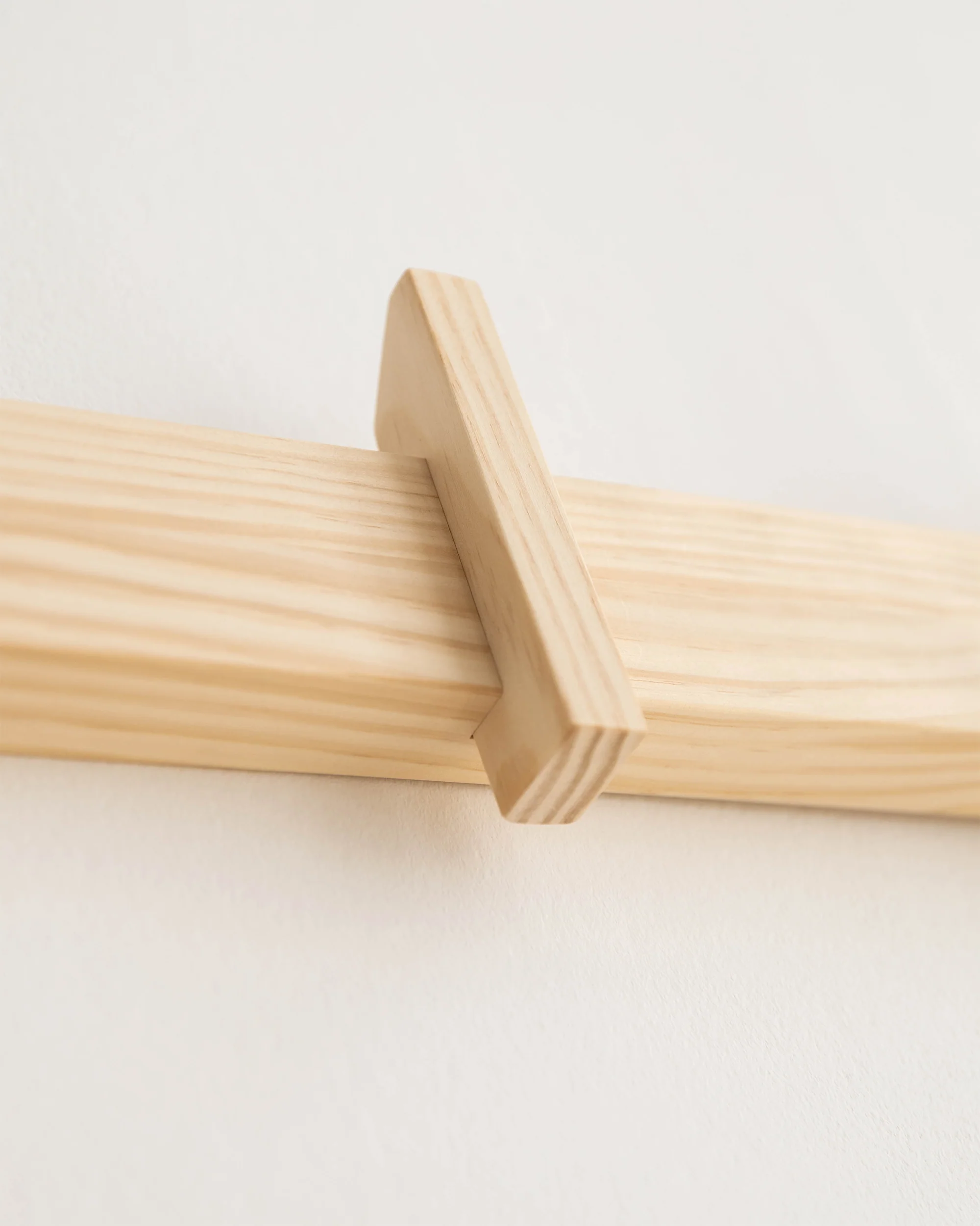Small wall coat rack Figuera in solid wood 40 cm - Image 5